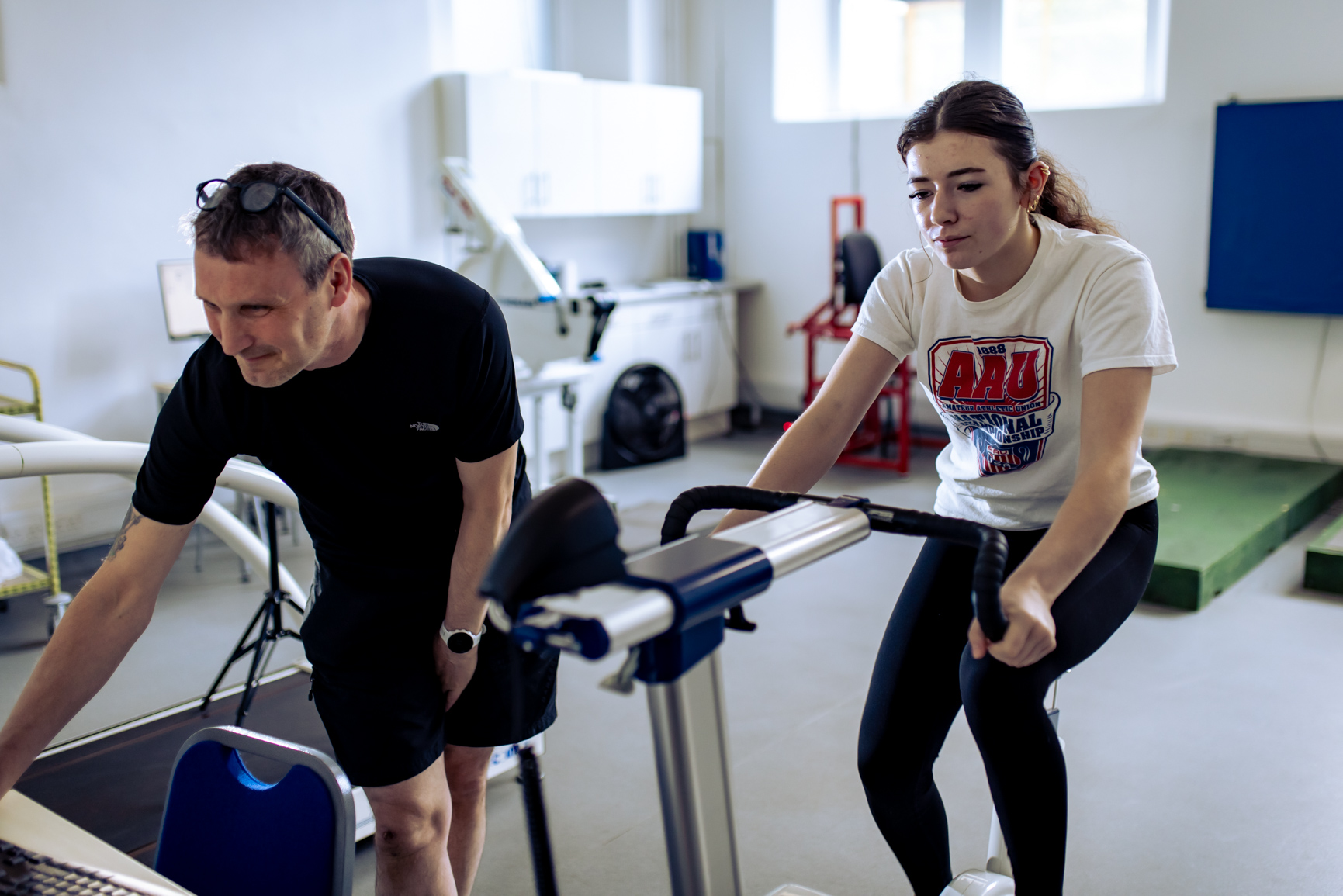 Dr John Babraj and Kanzen Karate's Allanah Denny in the Abertay sports lab